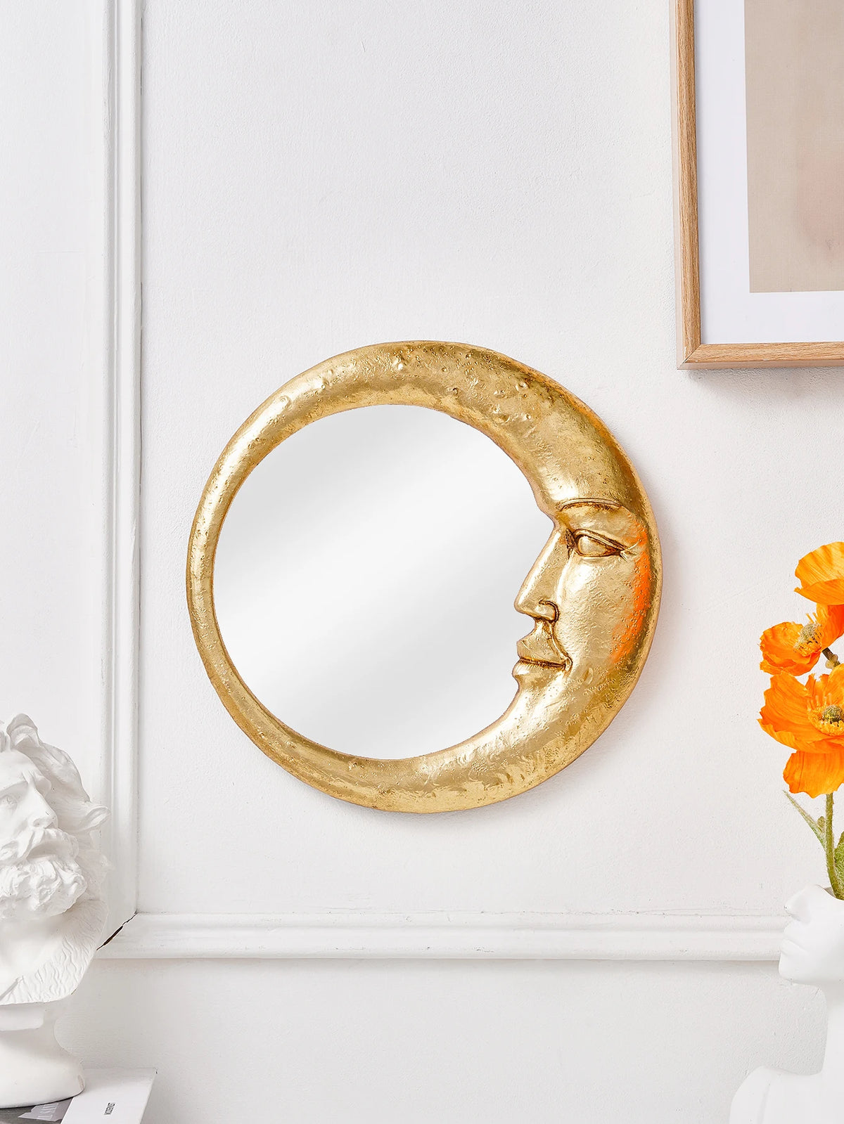 VILZSTUDIOS 1PC, resin material gold face meniscus round decorative hanging mirror, decorative home art pendant, creative makeup mirror.