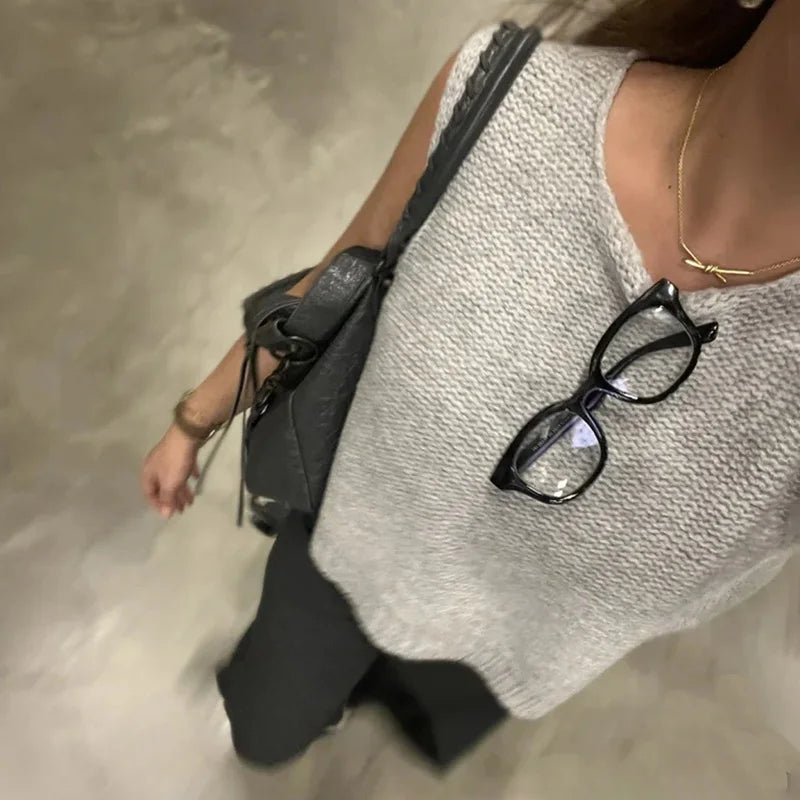 VILZSTUDIOS Cozy Bows Sleeveless Sweater