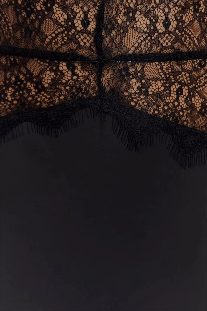 VILZSTUDIOS Backless Elegant Lace Maxi Dress