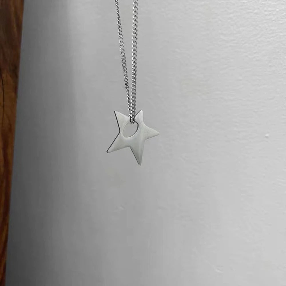 VILZSTUDIOS Aesthetic Geometric Asymmetrical Star Pendant Necklace