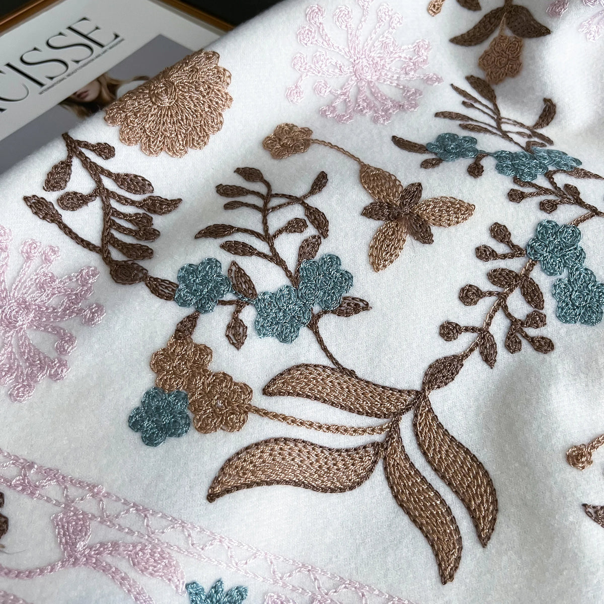 VILZSTUDIOS New Winter Warm Cashmere Scarf for Women Embroidery Pashmina Blanket Thick Shawl Wrap Neckerchief Fashion Bufanda Echarpe Poncho