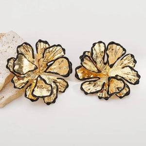 VILZSTUDIOS Exaggerated Punk Edged Gold Flower Earrings