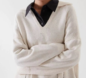 VILZSTUDIOS Casual V-Neck Sweater