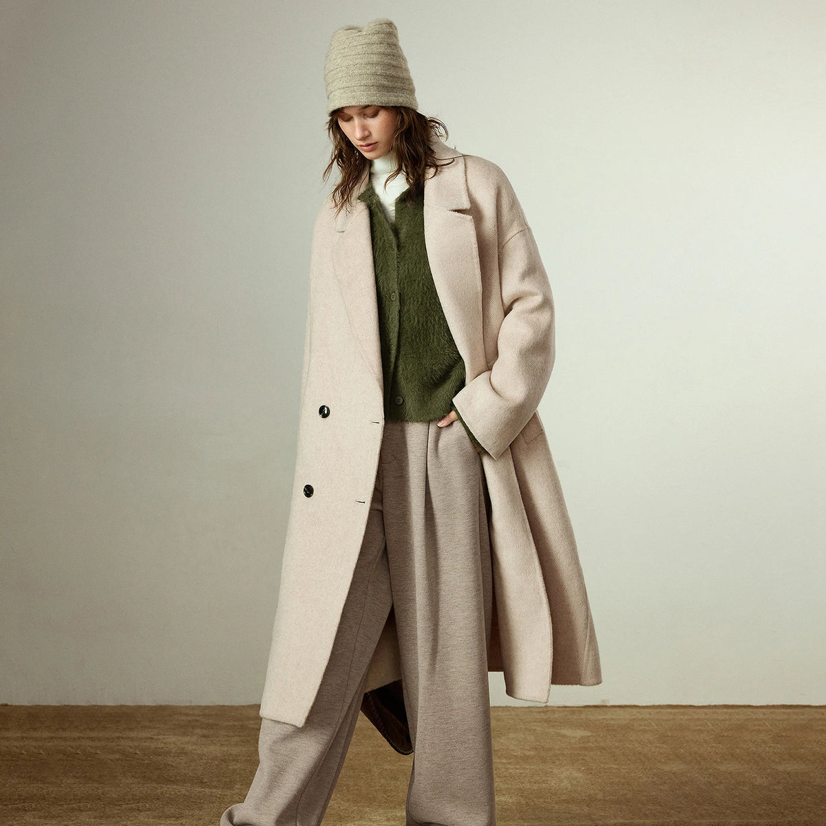 VILZSTUDIOS Luxurious Wool Coat