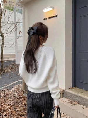 VILZSTUDIOS Chic Cashmere V-Neck Knit Cardigan