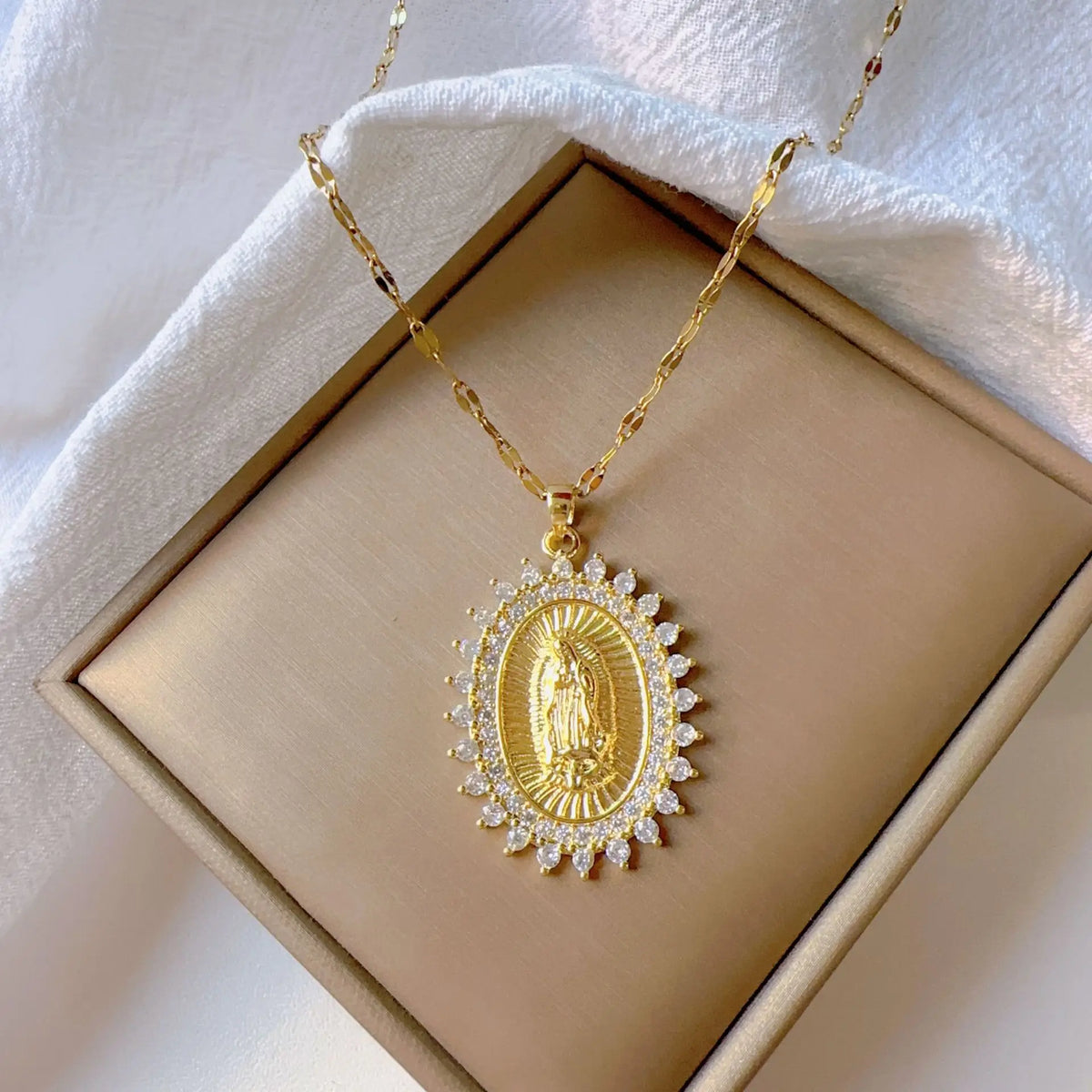 VILZSTUDIOS Colorful Virgin Mary Hollow Necklace