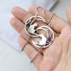 VILZSTUDIOS Retro Carving Cat Silver Dangle Earring