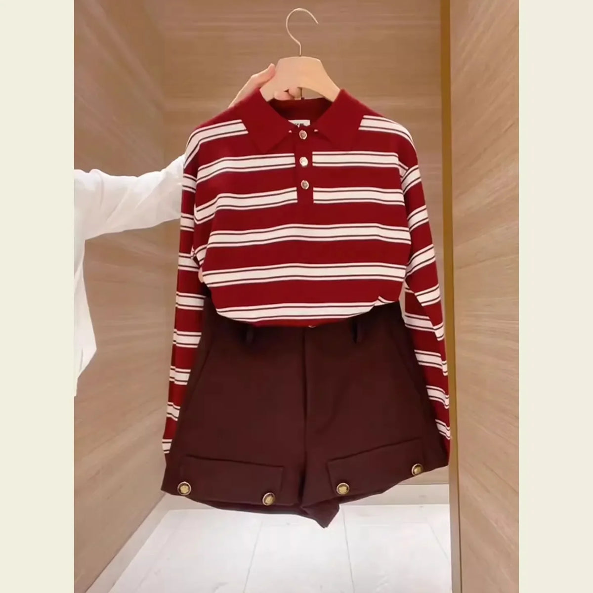 VILZSTUDIOS Contrast Color Stripes Knitted Sweater