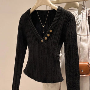 VILZSTUDIOS Slim Buttoned V-Neck Sweater