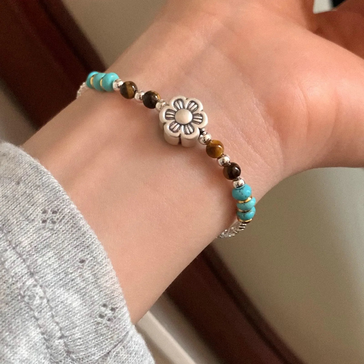 VILZSTUDIOS Vintage Flower Blue Brown Stone Bracelet