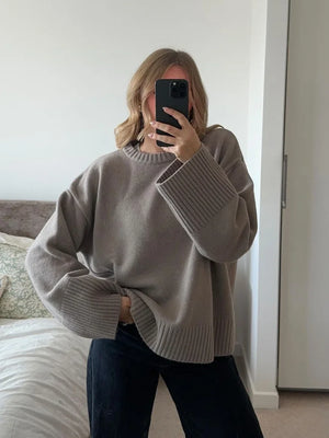 VILZSTUDIOS Cozy Rounded Neck Knit Sweater