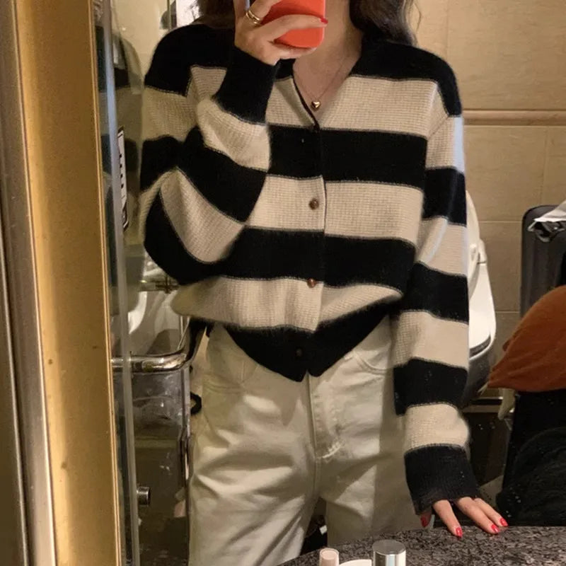 VILZSTUDIOS Chic Colorful Woolen Striped Cardigan