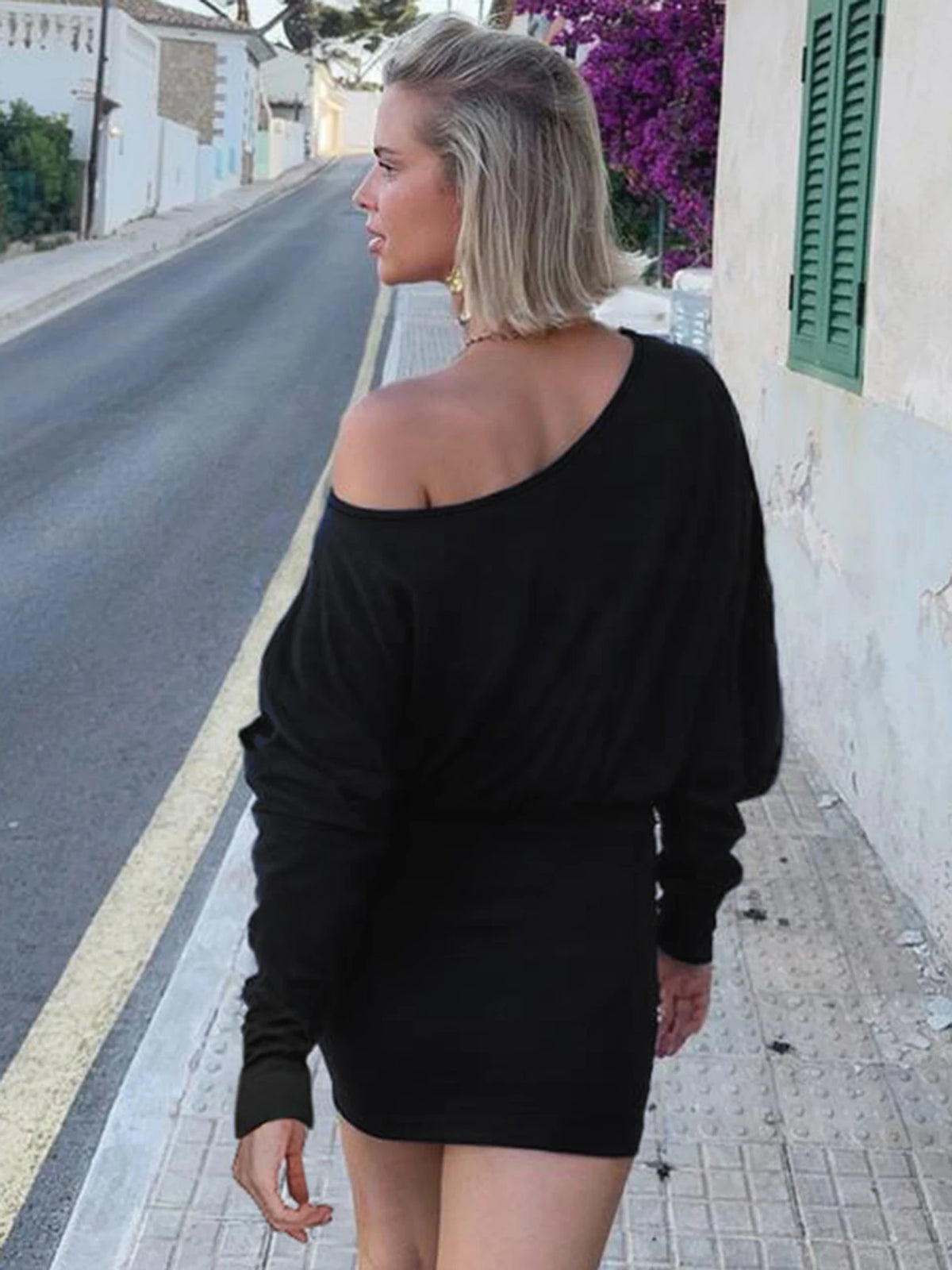 VILZSTUDIOS Sleek Elegant Off-Shoulder Bodycon Mini Dress
