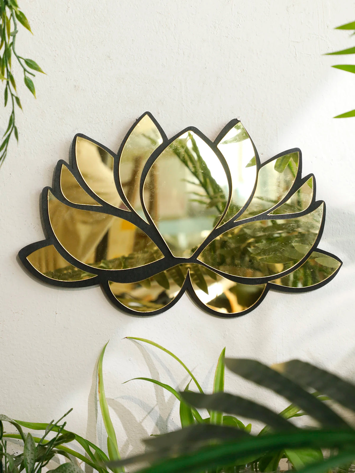VILZSTUDIOS 1Pc Acrylic Lotus Flower Wall Mirror – Decorative Modern Wall Hanging, Wooden Home Decor for Living Room, Bedroom, and Office