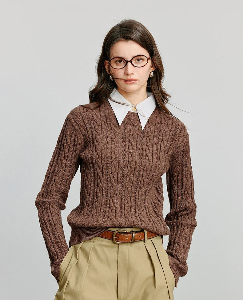 VILZSTUDIOS Cozy Rounded Neck Knitted Sweater