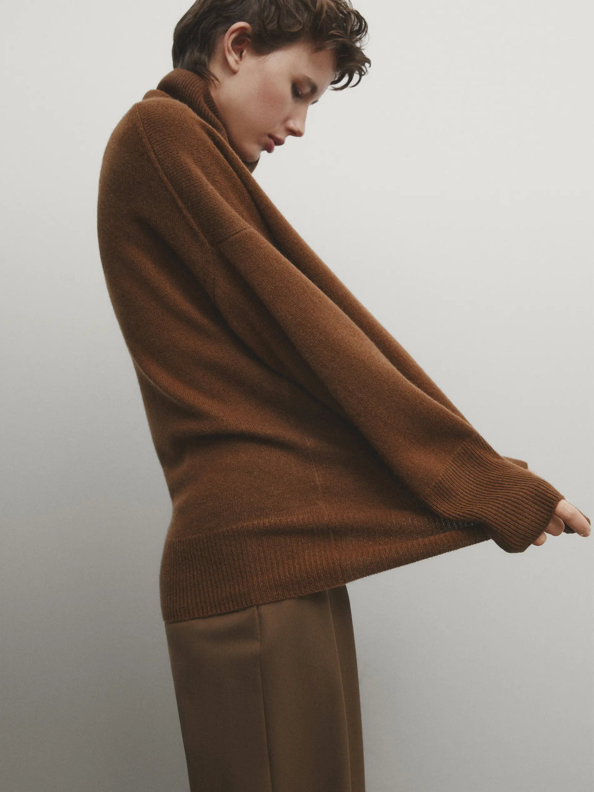 VILZSTUDIOS Woolen Loose Turtleneck Sweater