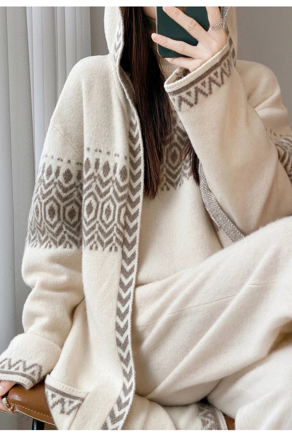 VILZSTUDIOS Warm Wool Hooded Coat