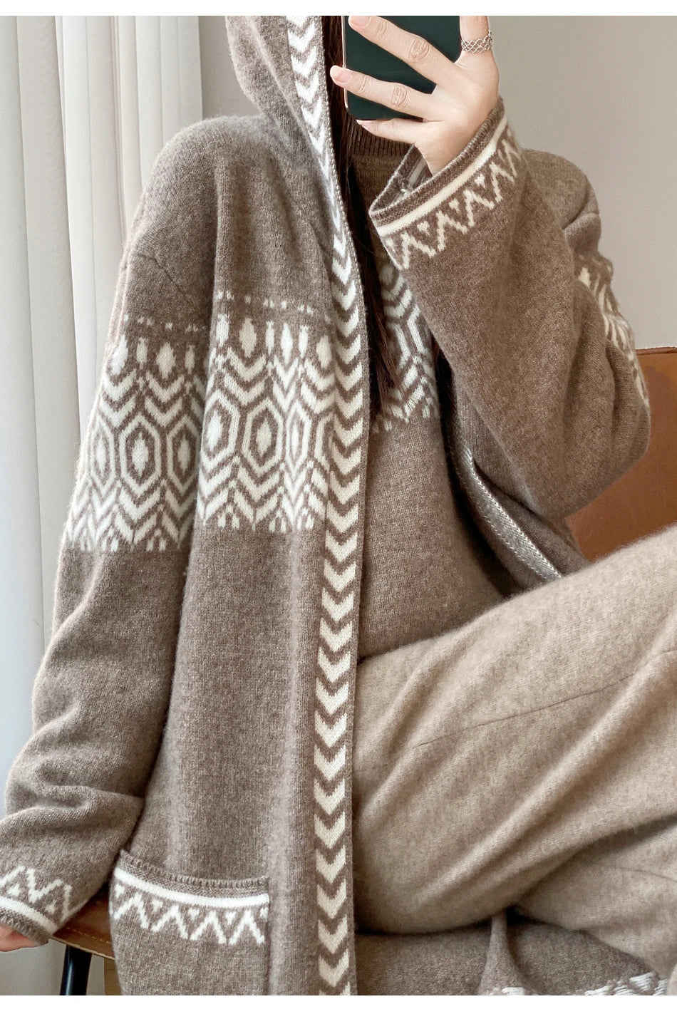 VILZSTUDIOS Warm Wool Hooded Coat