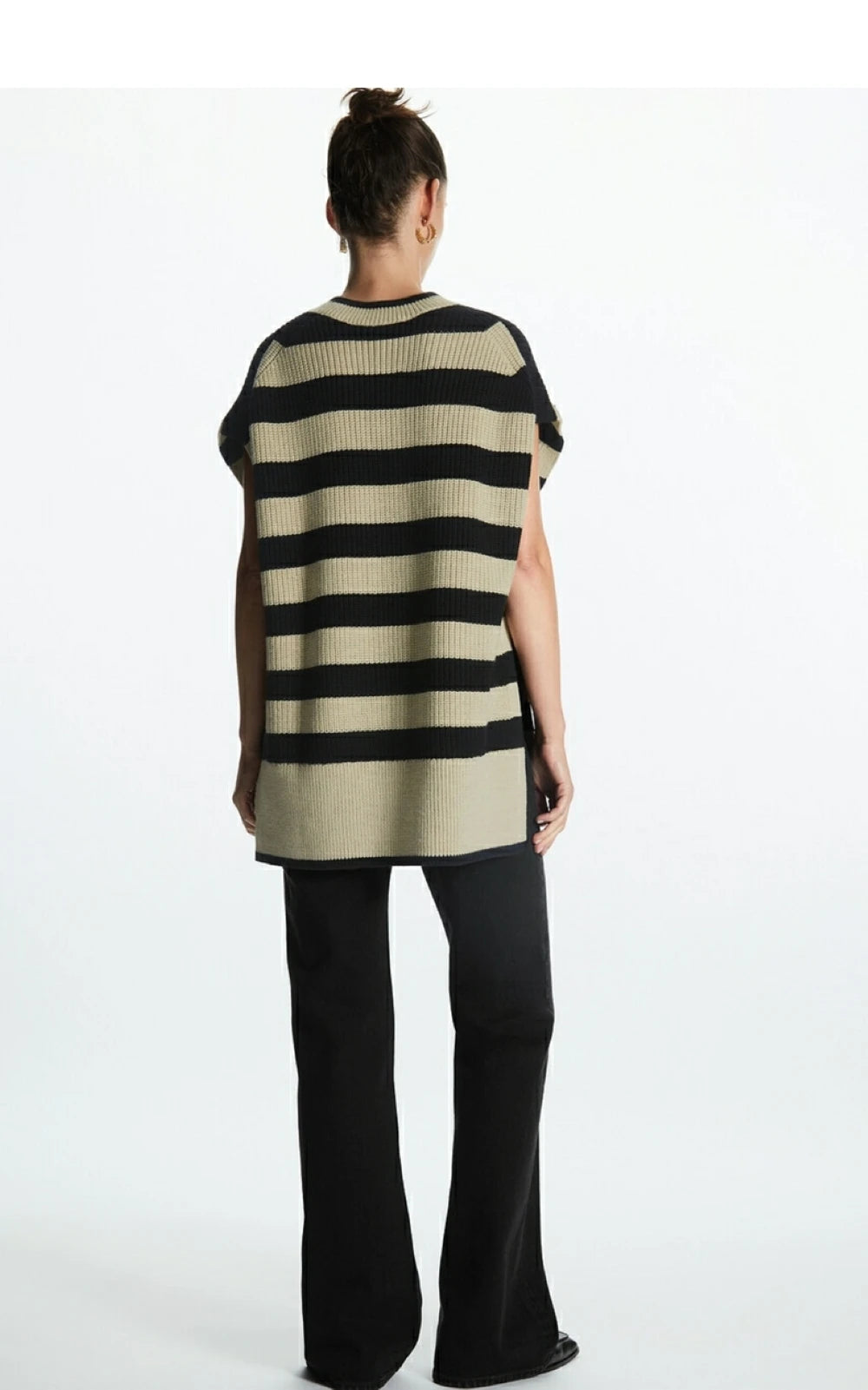 VILZSTUDIOS Woolen Sleeveless Knitted Sweater