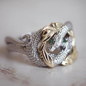 VILZSTUDIOS Silver Charm Green Stone Flower Ring