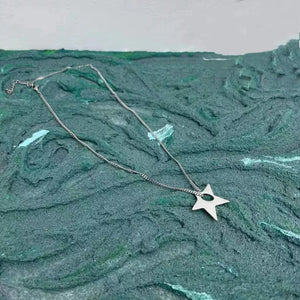 VILZSTUDIOS Aesthetic Geometric Asymmetrical Star Pendant Necklace