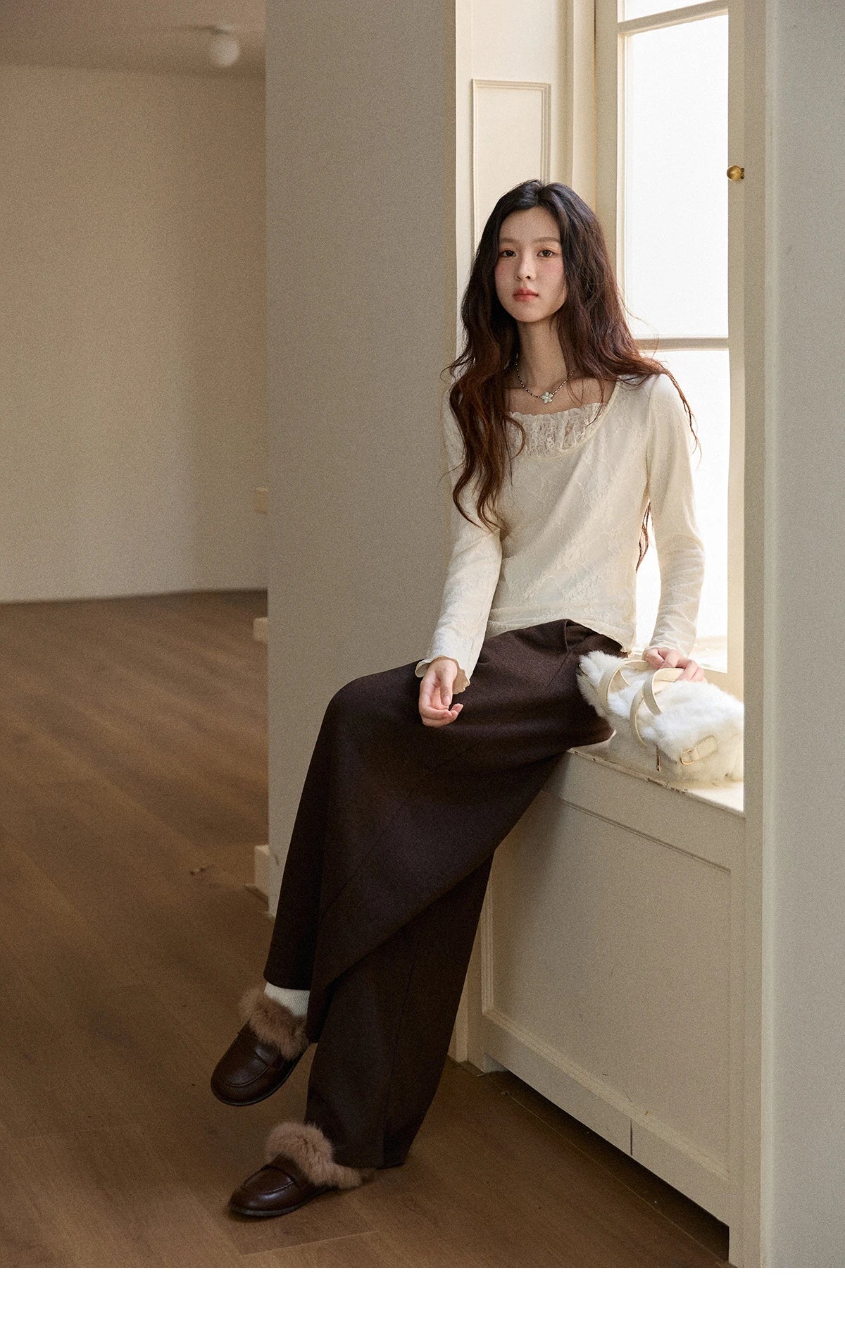 VILZSTUDIOS Elegant Beige Lace Patchwork Long Sleeve Top