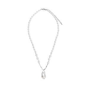 VILZSTUDIOS Elegant Baroque Pearl Necklace