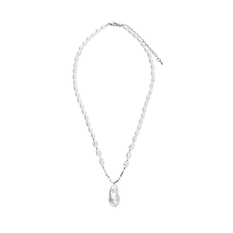 VILZSTUDIOS Elegant Baroque Pearl Necklace