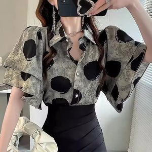 VILZSTUDIOS Light Butterfly Print Short-Sleeve Blouse