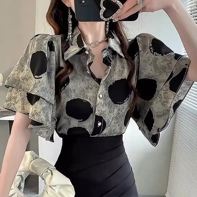 VILZSTUDIOS Light Butterfly Print Short-Sleeve Blouse