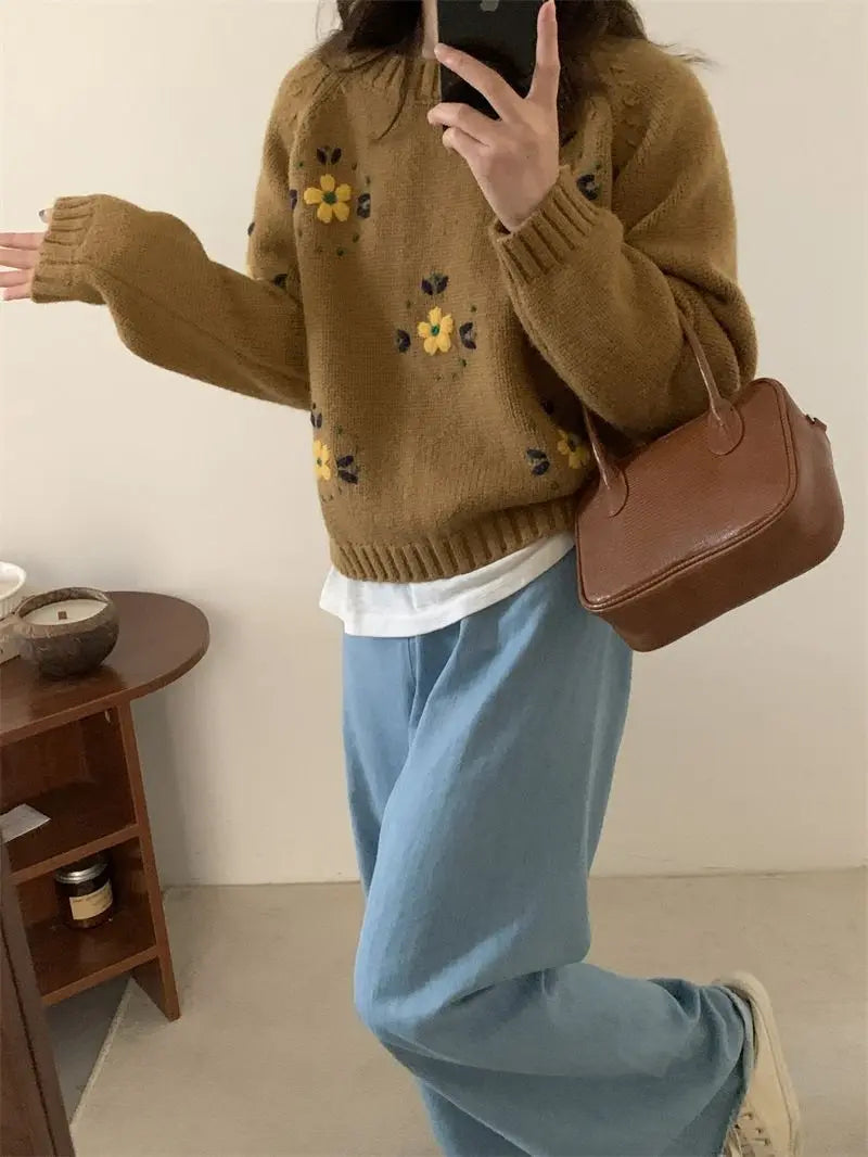 VILZSTUDIOS Flower Embroidered Sweater