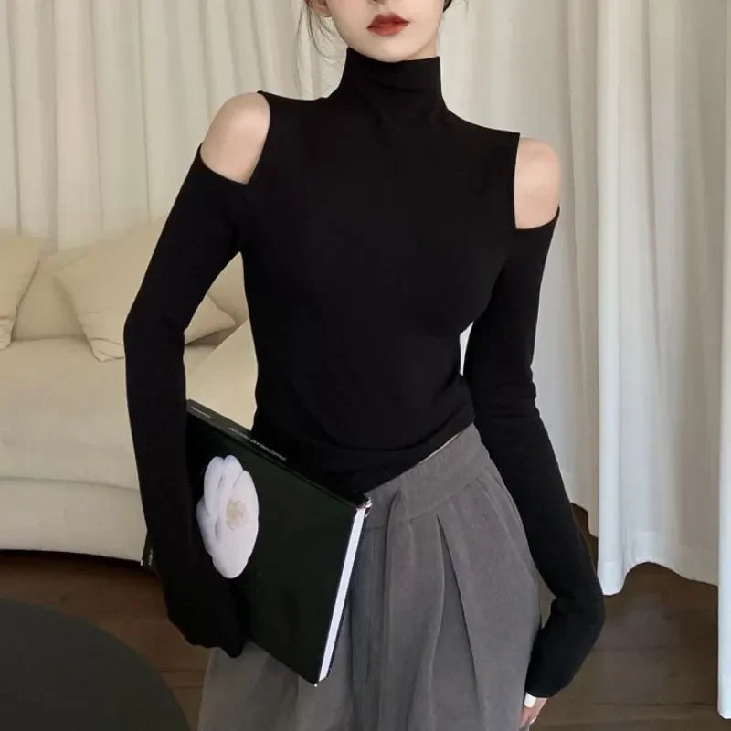 VILZSTUDIOS Stylish Hollow Out Velvet Sweater