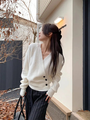 VILZSTUDIOS Chic Cashmere V-Neck Knit Cardigan