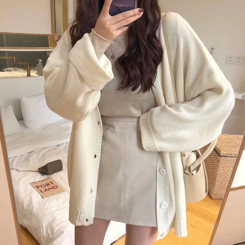 VILZSTUDIOS Cozy Loose Knitted V-Neck Cardigan