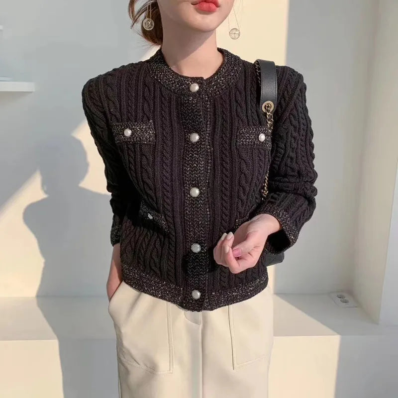 VILZSTUDIOS Elegant Knit Cardigan