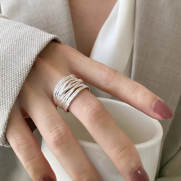 Geometric Wide Twisted Lines Finger Ring