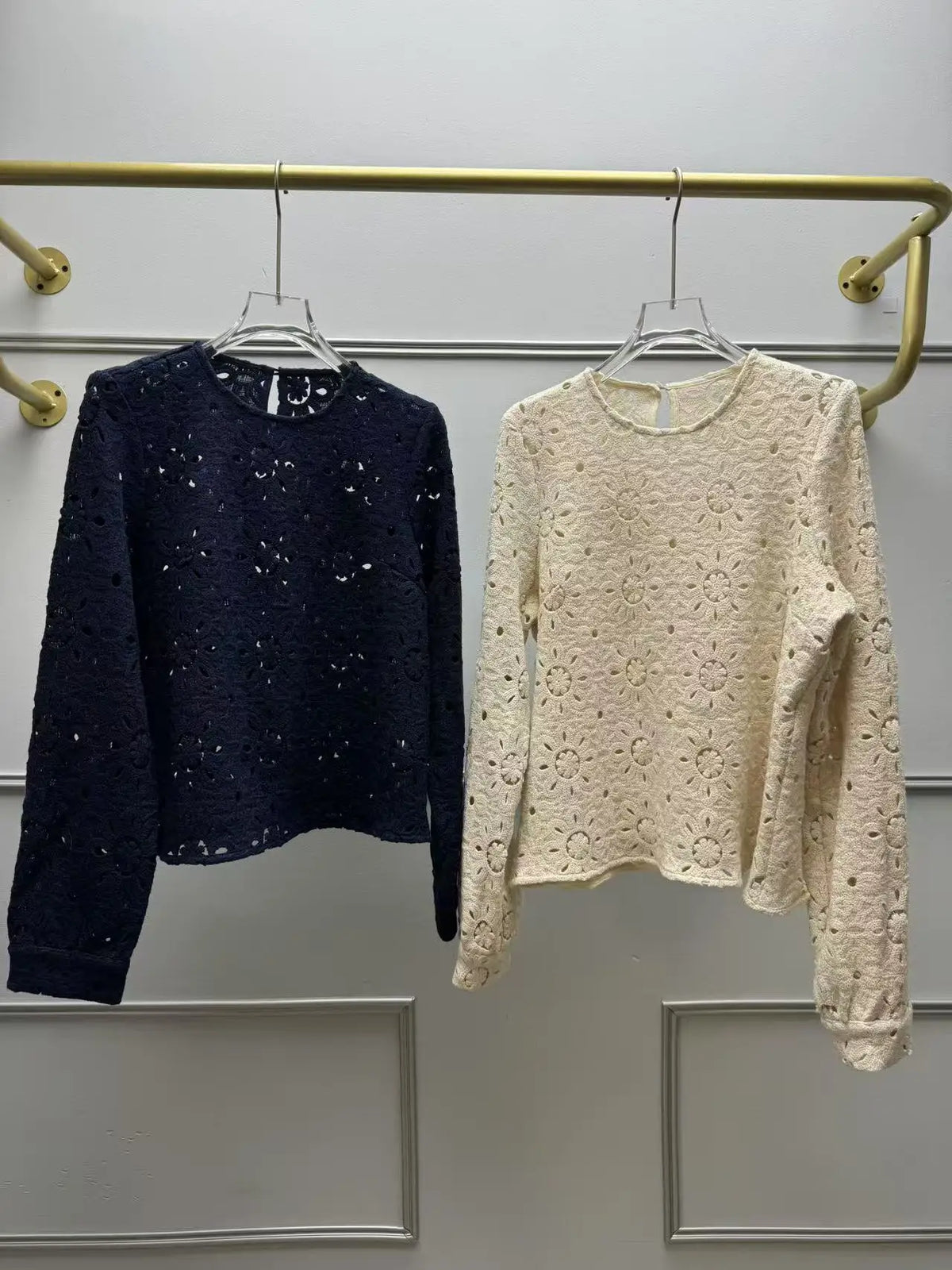 VILZSTUDIOS Floral Crochet Embroidered Puff Sleeve Blouse