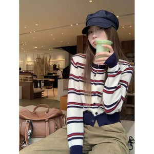 VILZSTUDIOS Cartoon Embroidery Thick Knitted Cardigan