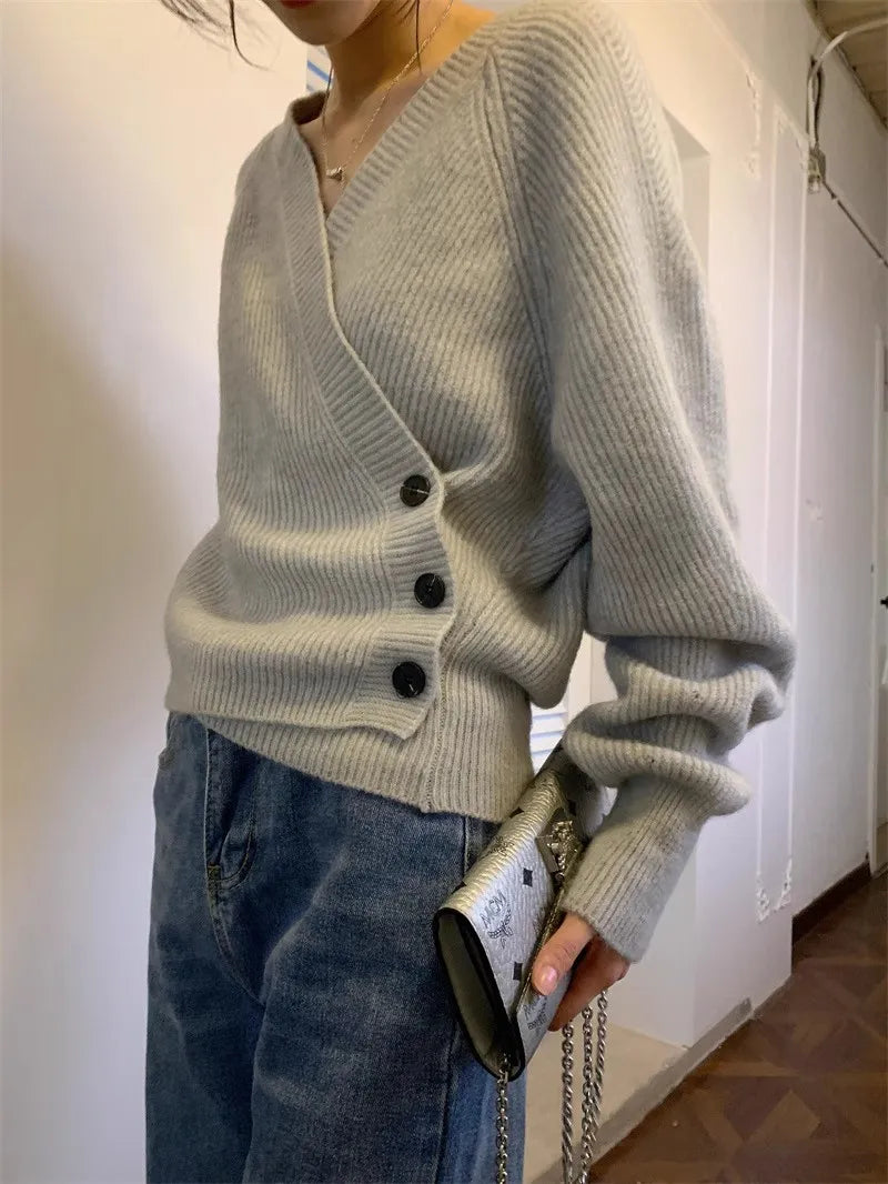 VILZSTUDIOS Chic Cashmere V-Neck Knit Cardigan