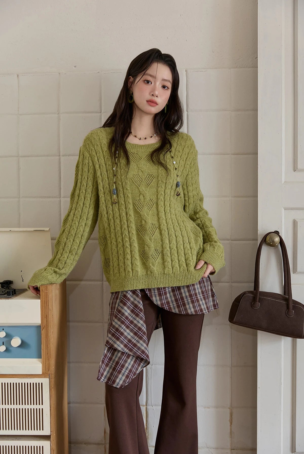 VILZSTUDIOS Luxurious Retro Green Knitted Sweater