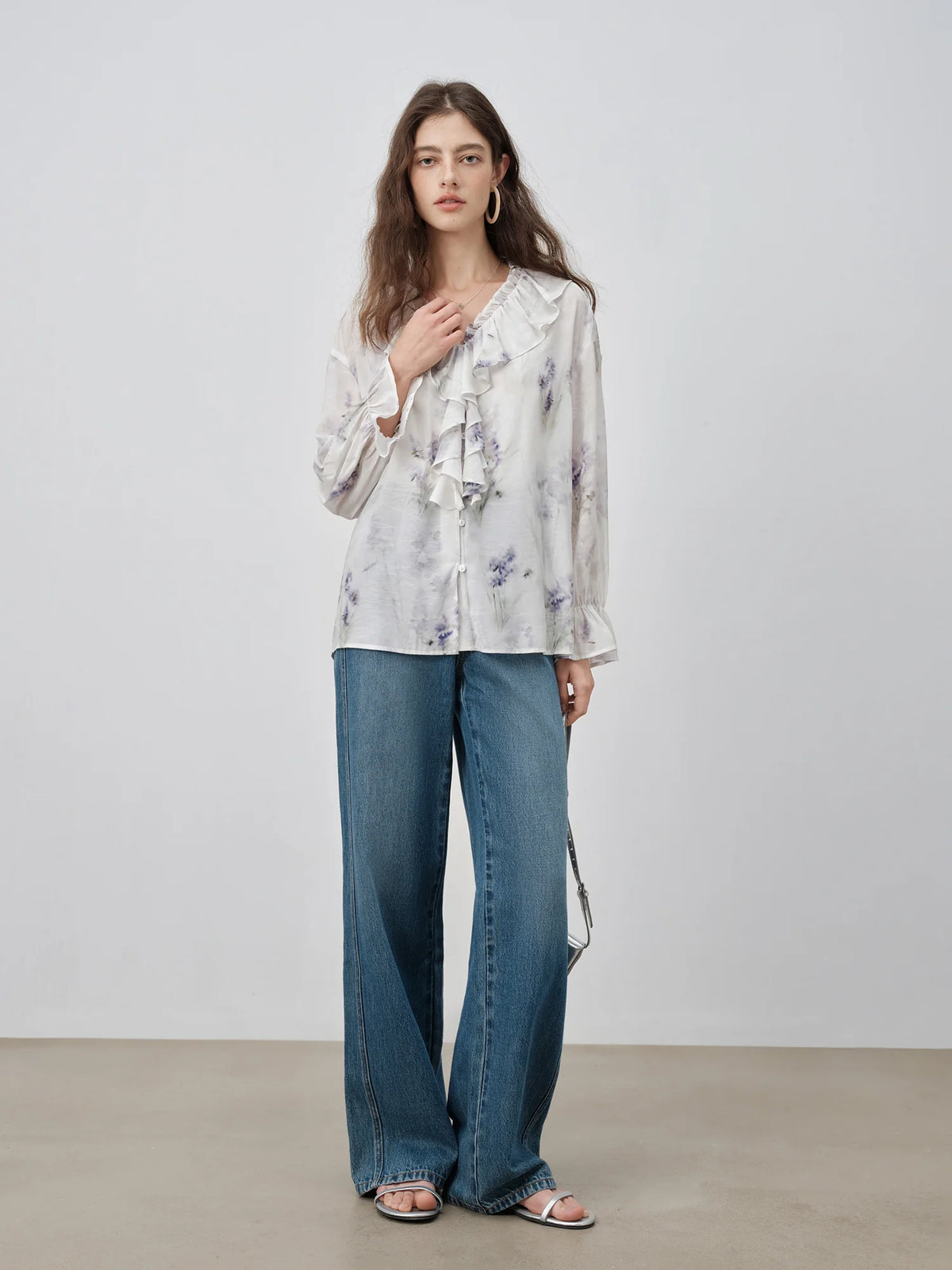 VILZSTUDIOS Elegant Wisteria Floral V-Neck Blouse