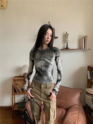 VILZSTUDIOS Armor Graphic Long Sleeve Top