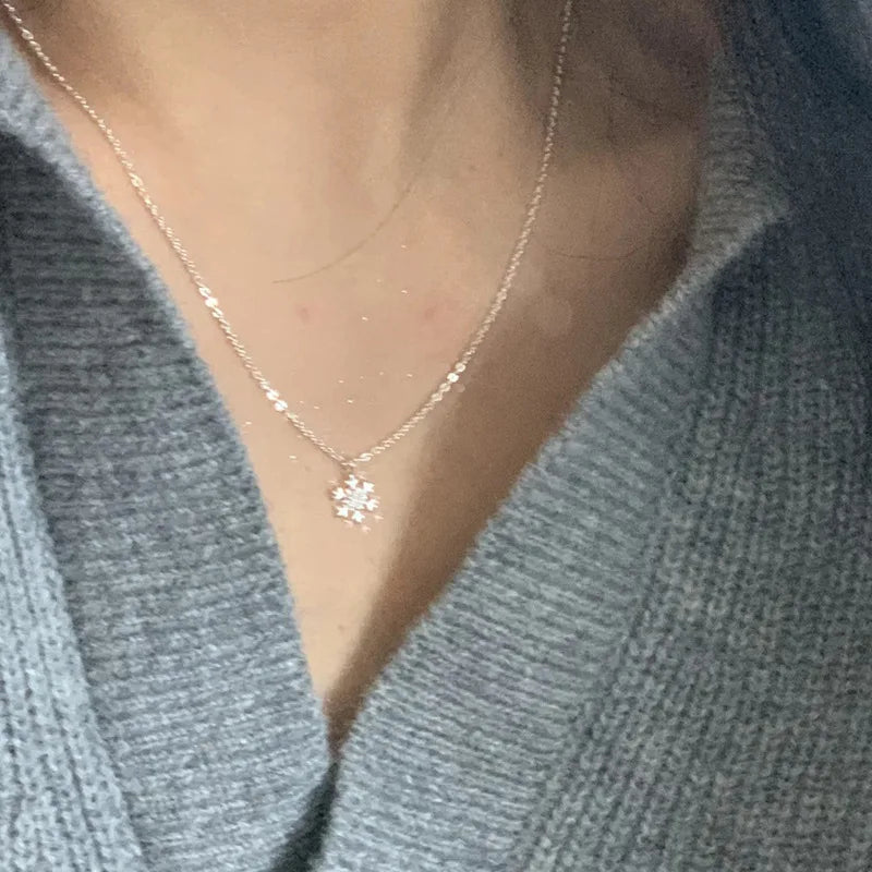 VILZSTUDIOS Delicate 925 Sterling Silver Snowflake Necklace