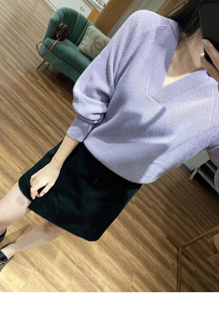 VILZSTUDIOS Cozy Wool V-Neck Knitted Sweater