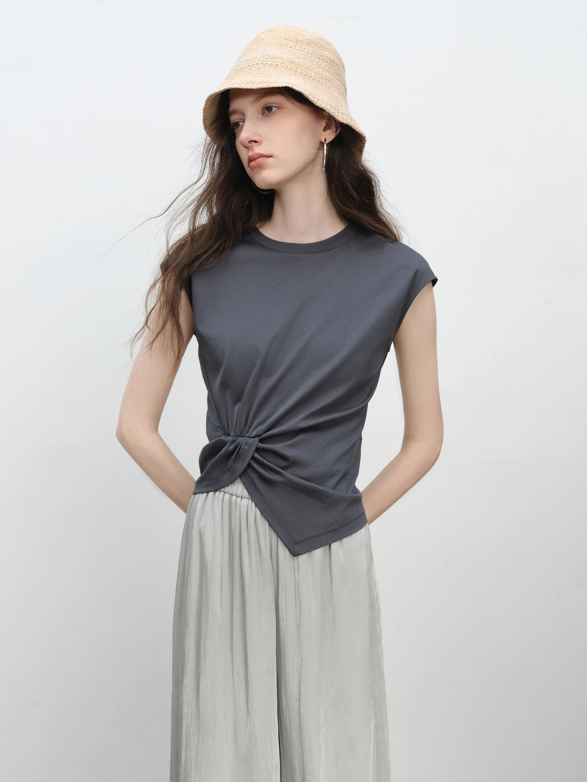 VILZSTUDIOS Petite Round Neck Twist Knot T-Shirt