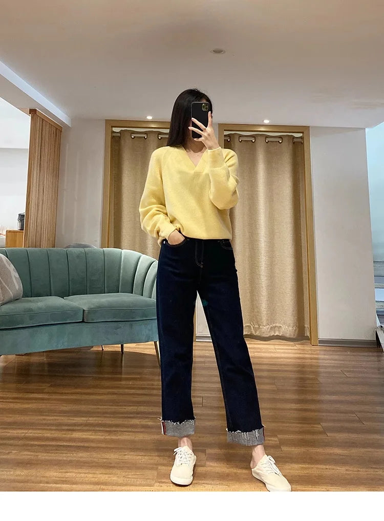 VILZSTUDIOS Cozy Wool V-Neck Knitted Sweater