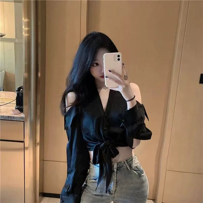 VILZSTUDIOS Chic Hollow Out Off-Shoulder Cropped Shirt