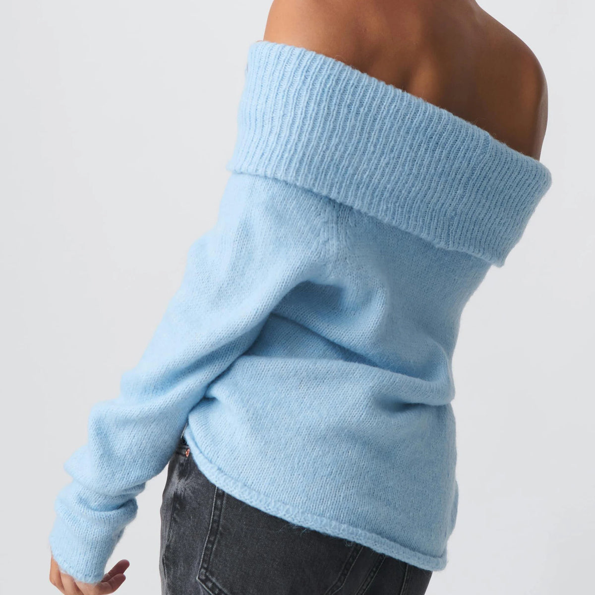 VILZSTUDIOS Warm Knitted Off-Shoulder Sweater Pullover