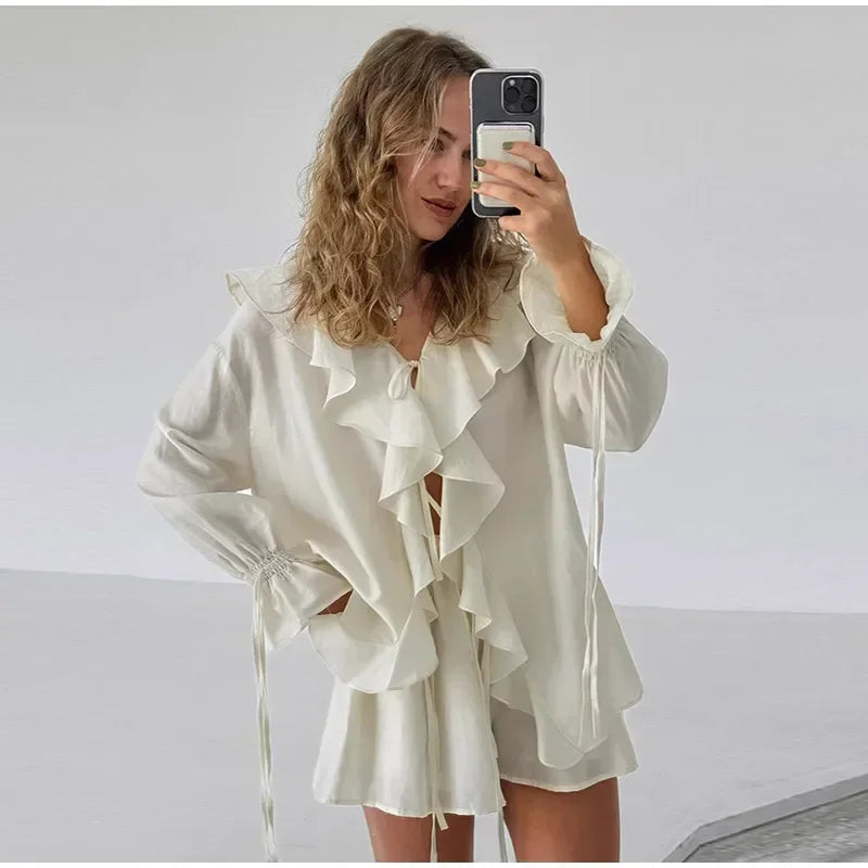 VILZSTUDIOS Chic White Linen Lace-Up Shirt