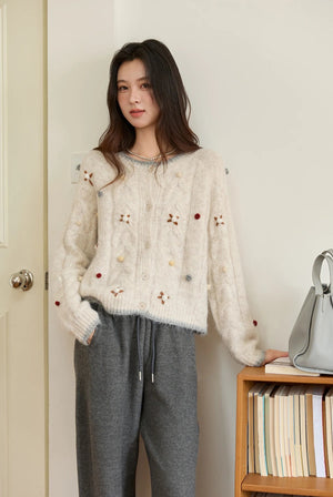 VILZSTUDIOS Luxurious Hand-Knitted Wool Sweater